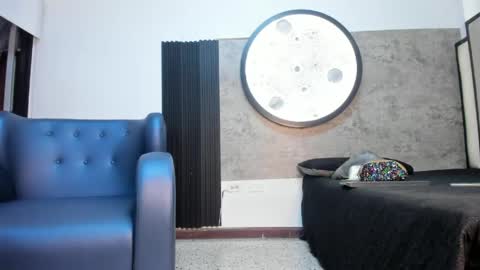 esterlindez online show from May 22, 2026, 8:14 pm