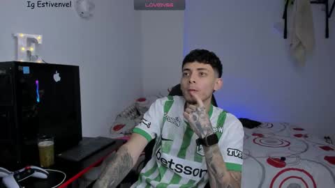 estivenvel online show from March 17, 2026, 7:06 pm