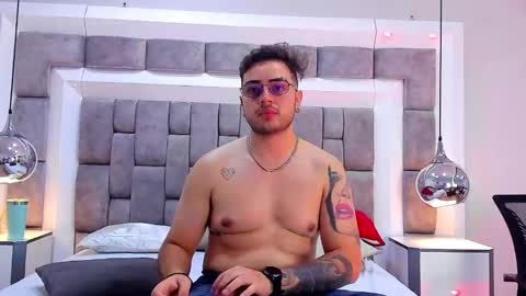 Snapshot of ethan_greys chatting on November 14, 2025, 5:39 am ethan_greys online show from November 14, 2025, 5:39 am