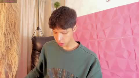 Ethan online show from April 18, 2026, 11:25 am