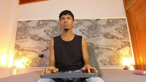 ethan_thouse online show from October 12, 2025, 7:24 pm