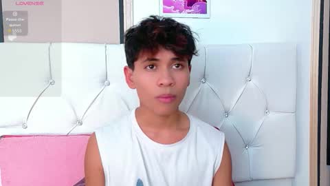 Ethan online show from March 25, 2026, 8:48 pm