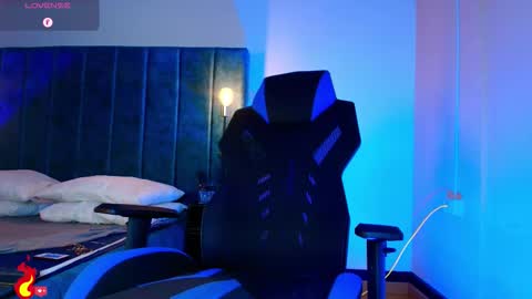 ethanconnor_ online show from October 26, 2025, 2:45 pm