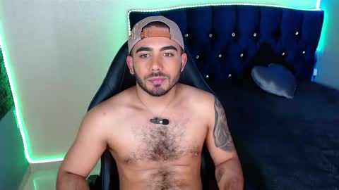 Snapshot of ethanhairy chatting on February 17, 2026, 8:59 pm Ethan online show from February 17, 2026, 8:59 pm