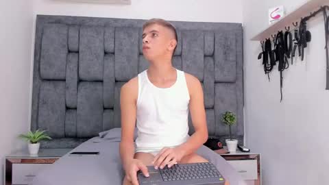 Snapshot of ethanhot_os chatting on March 31, 2026, 9:04 pm ethanhot_os online show from March 31, 2026, 9:04 pm