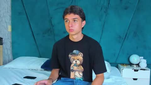 ethanlowell online show from February 1, 2025, 7:55 pm