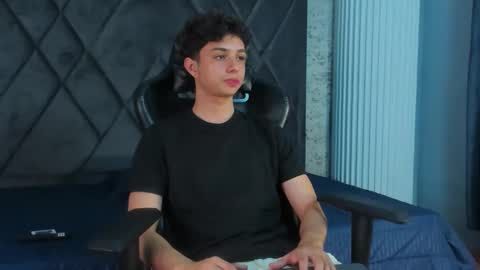 ethanlowell online show from April 16, 2026, 3:07 am