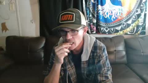 Ethan Steele online show from January 1, 2025, 1:37 am