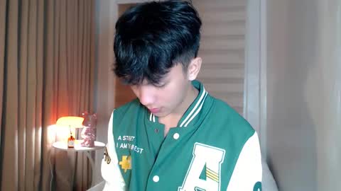 Rey online show from February 19, 2026, 1:51 pm