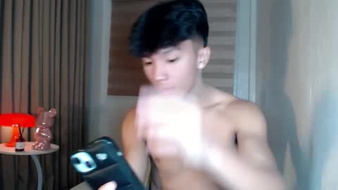 Rey online show from March 12, 2026, 5:57 am