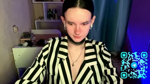 Kate online show from April 12, 2026, 11:04 am