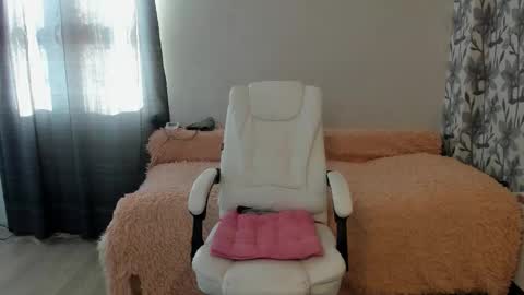 Eva online show from February 3, 2026, 7:57 am