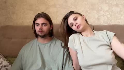 Eva Calvin online show from December 4, 2025, 6:44 am