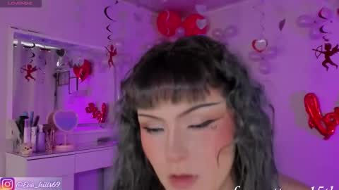 Snapshot of eva_hillss69 chatting on February 16, 2026, 1:40 pm Eva online show from February 16, 2026, 1:40 pm