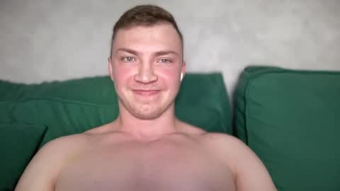 Eva and Iron online show from March 31, 2026, 10:10 pm