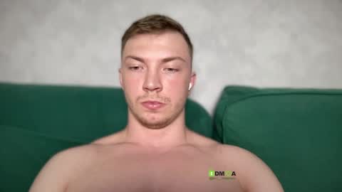 Eva and Iron online show from April 25, 2026, 9:23 pm