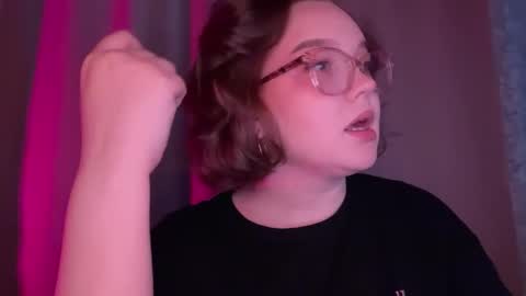 eva_kittenn online show from November 18, 2025, 12:53 pm