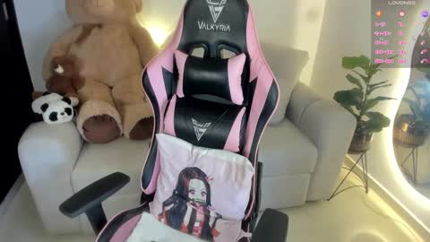 Snapshot of eva_lee18 chatting on March 11, 2025, 11:04 pm Eva online show from March 11, 2025, 11:04 pm