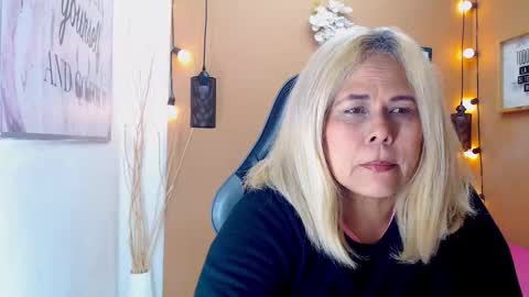eva_love49 online show from November 27, 2025, 11:56 am