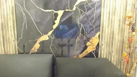 eva_luna86527 online show from May 11, 2026, 12:33 pm