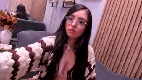 Angelinne online show from September 27, 2025, 3:11 am