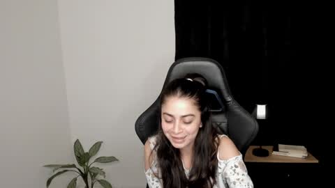 Snapshot of eva_monn chatting on January 9, 2025, 2:43 am eva_monn online show from January 9, 2025, 2:43 am