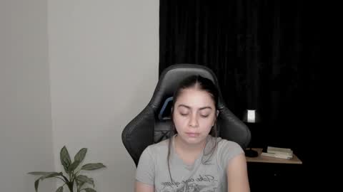 Snapshot of eva_monn chatting on January 13, 2025, 11:38 pm eva_monn online show from January 13, 2025, 11:38 pm