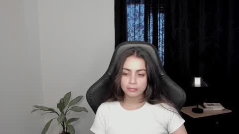 Snapshot of eva_monn chatting on January 16, 2025, 5:01 pm eva_monn online show from January 16, 2025, 5:01 pm