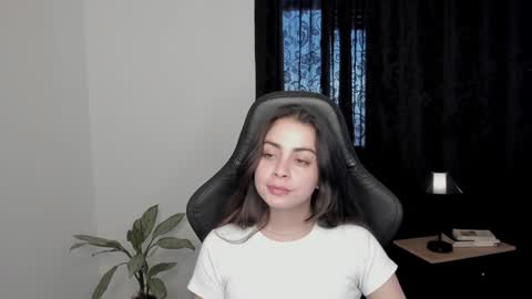 Snapshot of eva_monn chatting on January 16, 2025, 8:03 pm eva_monn online show from January 16, 2025, 8:03 pm