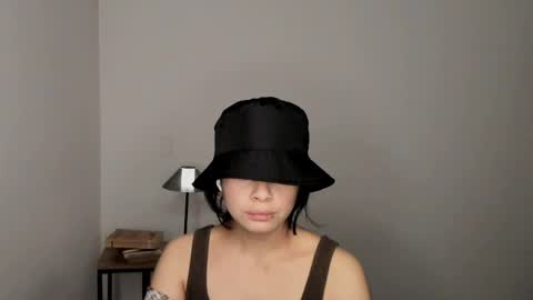 eva_monn online show from March 31, 2026, 1:29 am