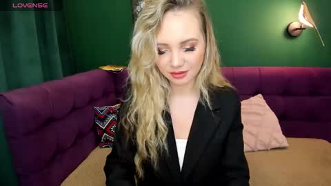 Snapshot of eva_moran chatting on September 22, 2025, 2:02 am Eva 3 online show from September 22, 2025, 2:02 am