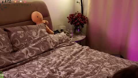 Eva online show from April 3, 2026, 10:13 am