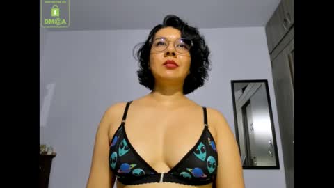 Eva online show from February 8, 2025, 10:51 pm