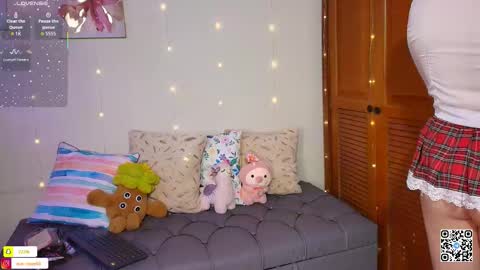 Eva  online show from February 15, 2026, 12:03 pm