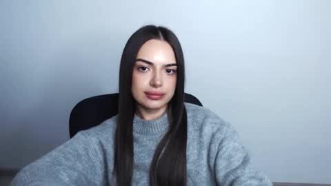 Eva online show from November 19, 2025, 1:44 pm