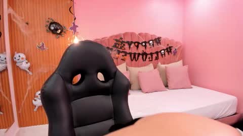 Snapshot of eva_saintt chatting on October 8, 2025, 5:21 pm eva_saintt online show from October 8, 2025, 5:21 pm