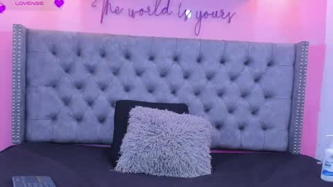 eva_smith5 online show from May 14, 2026, 2:35 pm