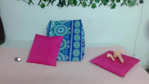 Eva   online show from February 12, 2025, 7:24 pm