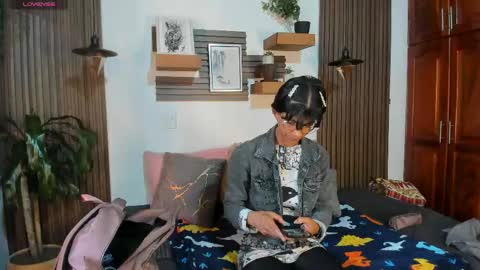 Snapshot of evaa_campbell chatting on April 23, 2026, 2:08 pm Eva online show from April 23, 2026, 2:08 pm