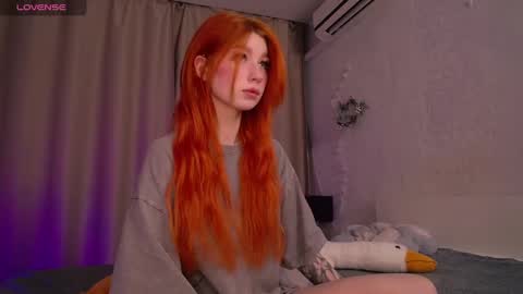 Snapshot of evaa_moonn_ chatting on January 19, 2025, 4:01 am Eva online show from January 19, 2025, 4:01 am