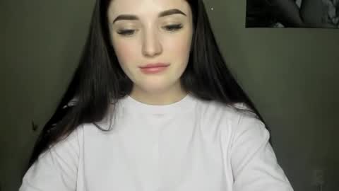 Eva online show from January 13, 2025, 9:42 pm