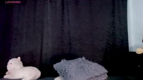 Snapshot of evah_lee chatting on June 15, 2026, 1:41 am Evah Lee online show from June 15, 2026, 1:41 am