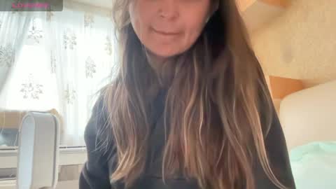 Snapshot of evahazardd chatting on April 1, 2026, 11:33 am EvaHazard online show from April 1, 2026, 11:33 am