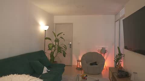 evajacksss_ online show from May 27, 2026, 7:55 pm