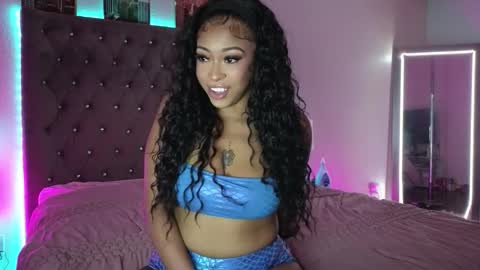 Eva online show from November 13, 2025, 6:56 am