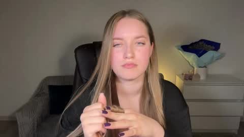 Eva online show from April 18, 2026, 7:58 pm