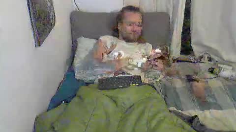 Han online show from February 15, 2026, 9:44 pm