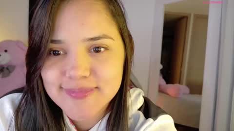 Snapshot of evaluna14 chatting on January 10, 2026, 4:25 am Eva online show from January 10, 2026, 4:25 am