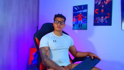 EVAN GREY online show from October 15, 2025, 6:46 am