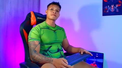 EVAN GREY online show from November 6, 2025, 11:37 pm